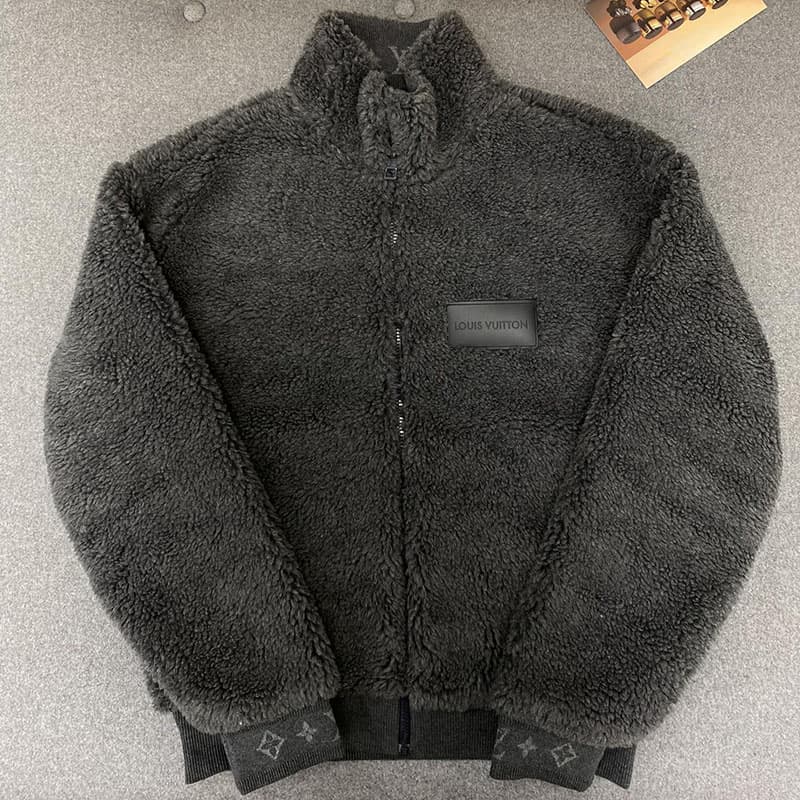 루이비통 로고 패치 후리스 블루종 1AFBA1