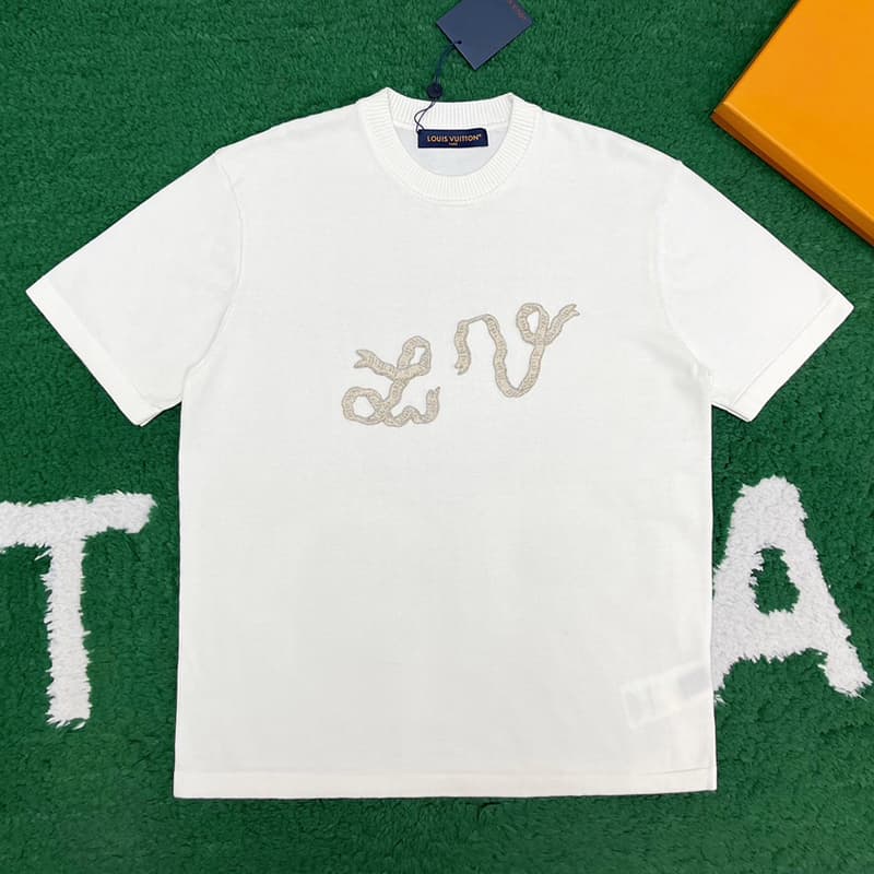 루이비통 리본 LV 자수 반소매 코튼 크루넥