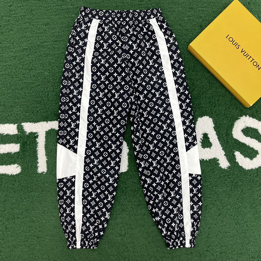 루이비통 모노그램 프린티드 테크니컬 트랙 팬츠 2컬러