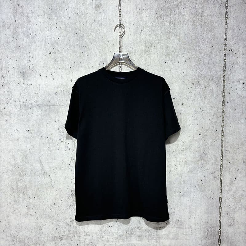 루이비통 스테이플스 에디션 인사이드 아웃 반팔 티셔츠 2컬러