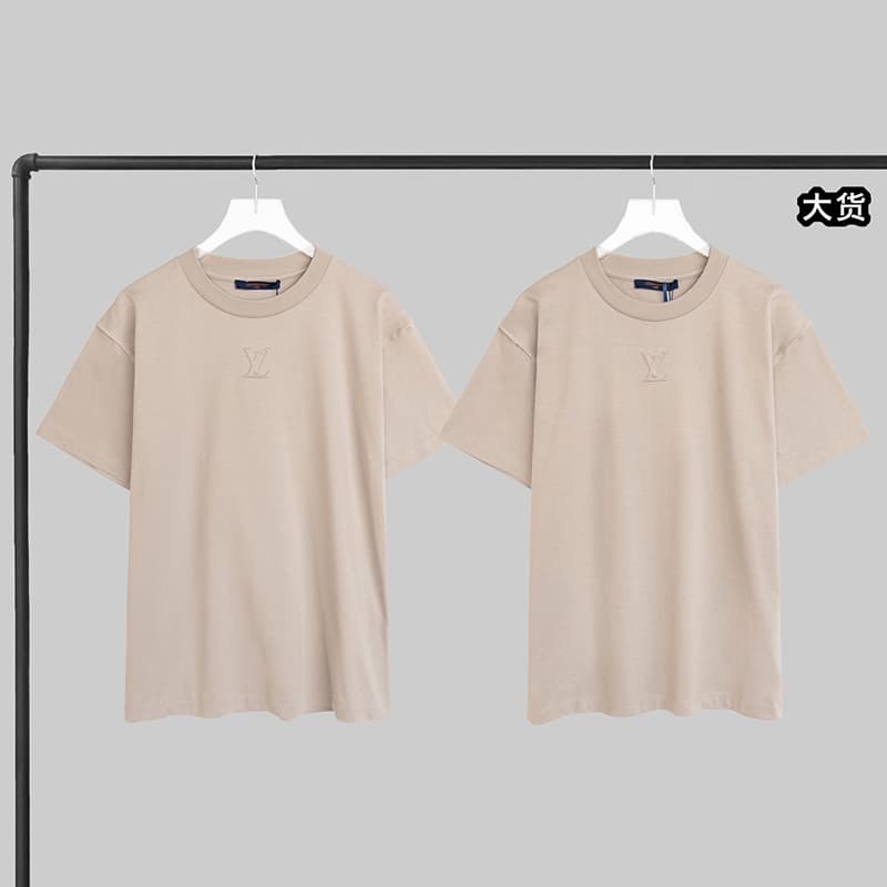 루이비통 엠보스드 LV 반팔 티셔츠