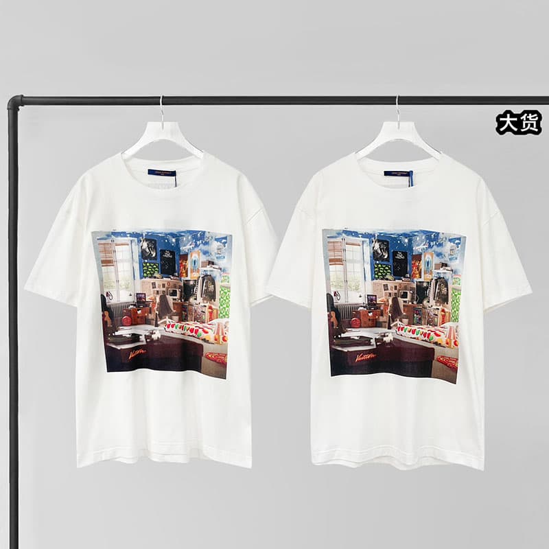 루이비통 23AW LV Teen Bedroom 프린트 반팔 티셔츠