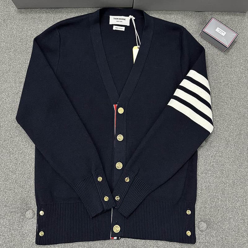 톰브라운 사선완장 4-Bar 밀라노 스티치 클래식 가디건