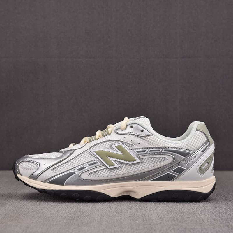 뉴발란스 204L 실버 메탈릭 세이지 그린 U204LSWB