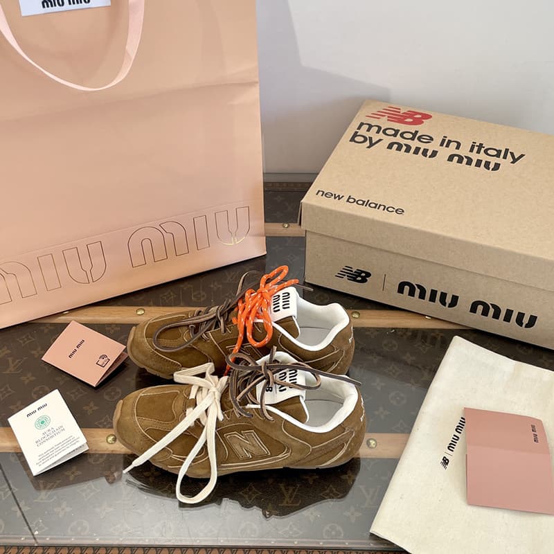 뉴발란스 x 미우미우 530 SL 스니커즈