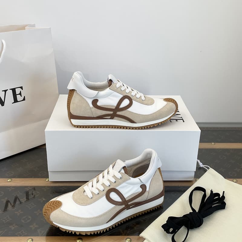 로에베 플로우 러너 스니커즈 스웨이드 나일론 화이트 베이지