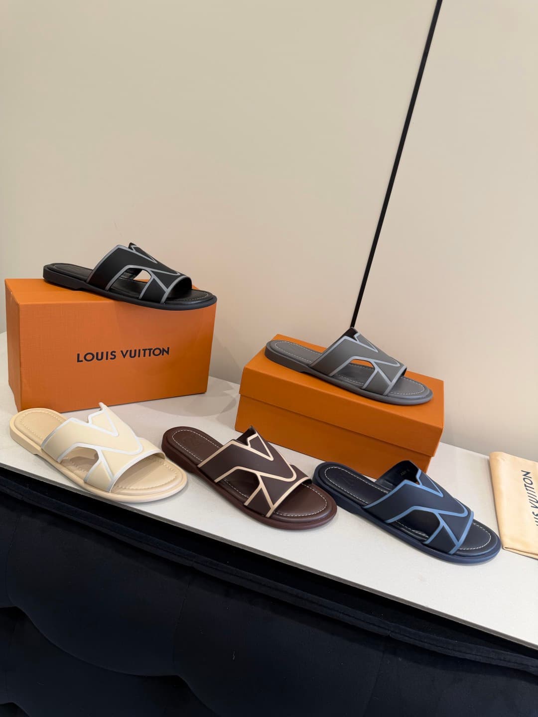 루이비통 오아시스 뮬