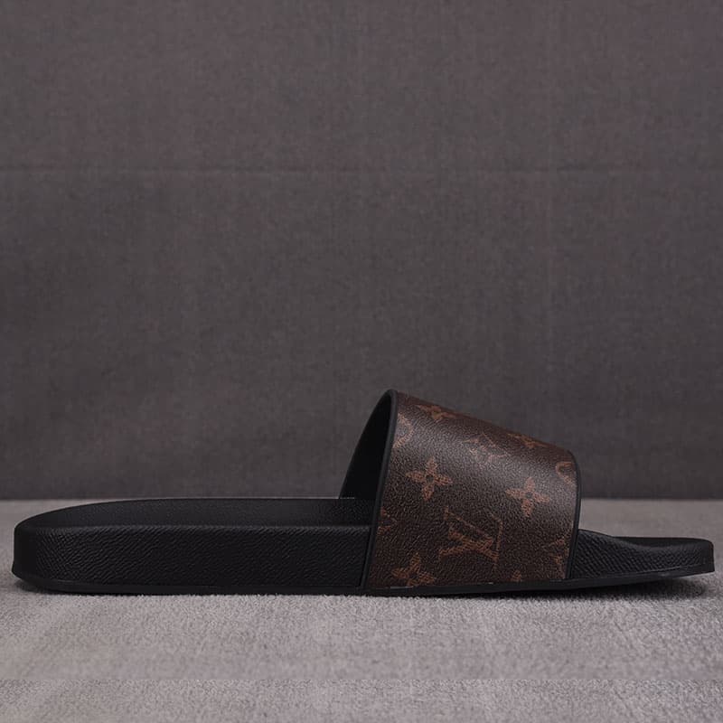 루이비통 워터프론트 뮬 슬리퍼 모노그램