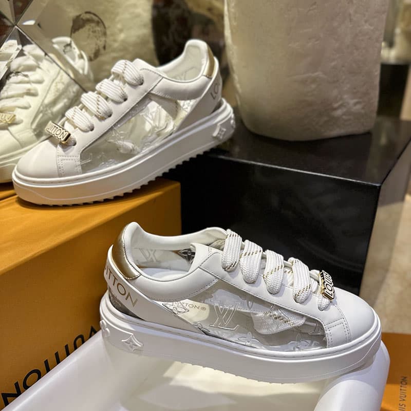 루이비통 타임아웃 스니커즈