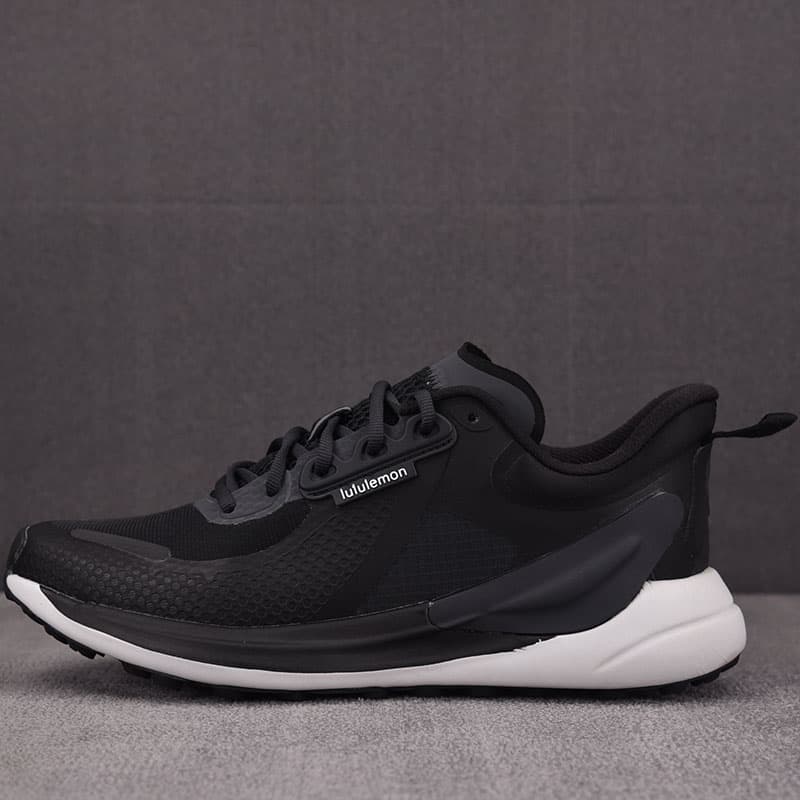 룰루레몬 블리스필 트레일 러닝 슈즈 GRAPHITE GREY/BLACK/VAPOR