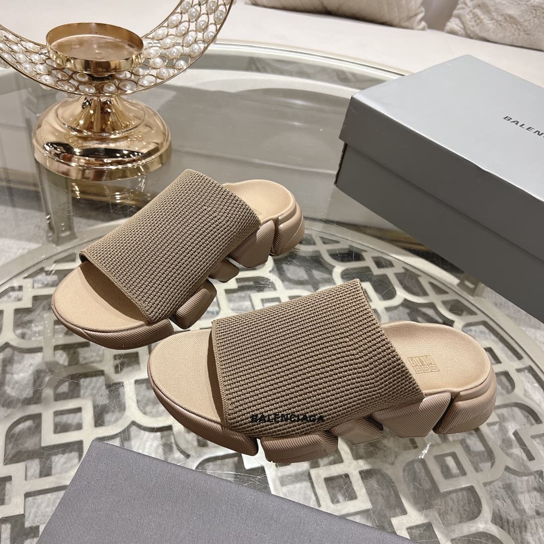 발렌시아가 스피드 2.0 리사이클드 니트 슬라이드 베이지