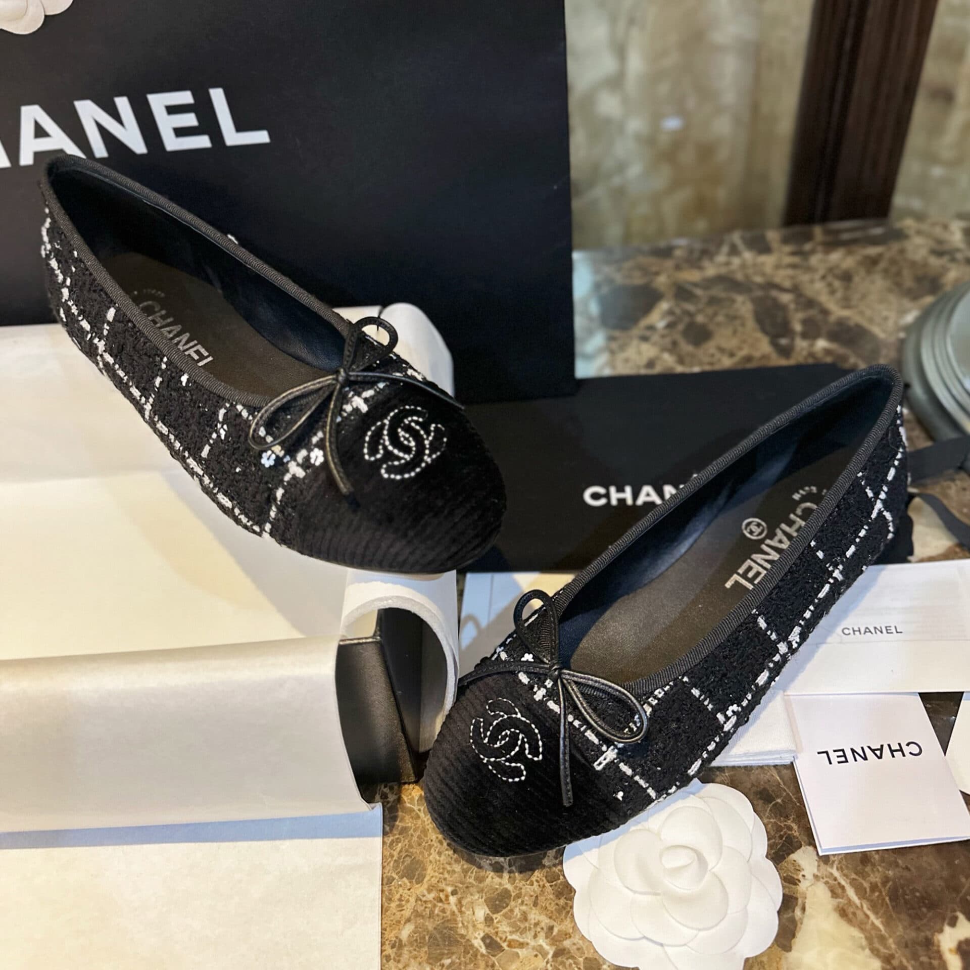샤넬 블랙 트위드 발레리나 플랫 슈즈 “35SIZE – 41SIZE”