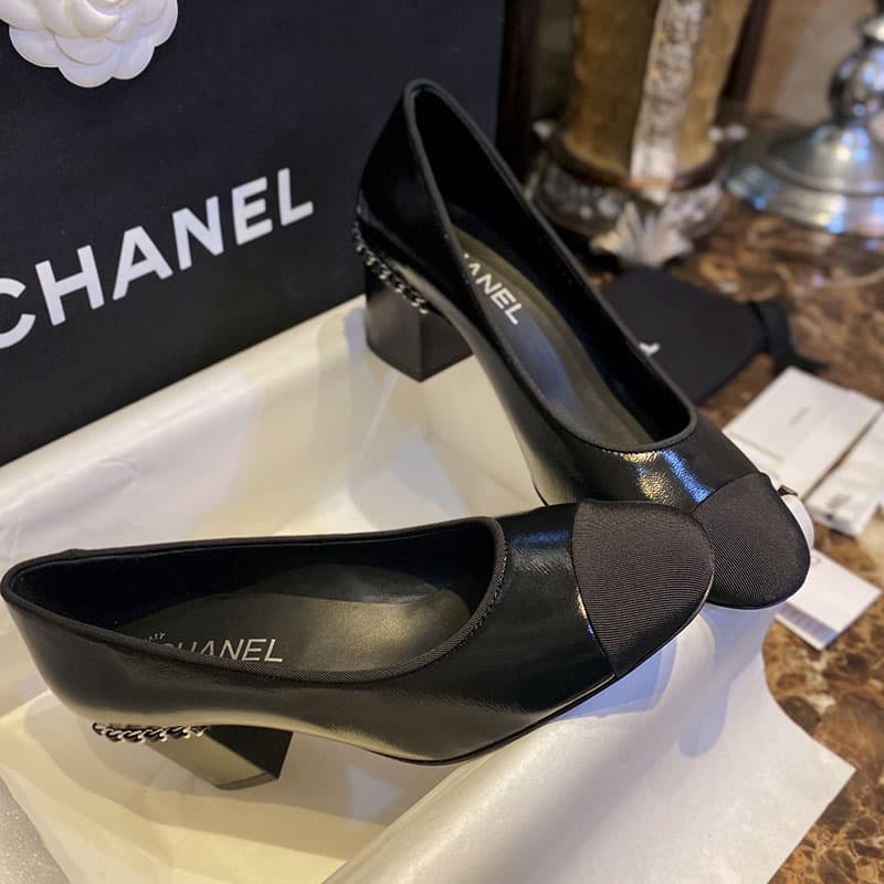 샤넬 체인 펌프스