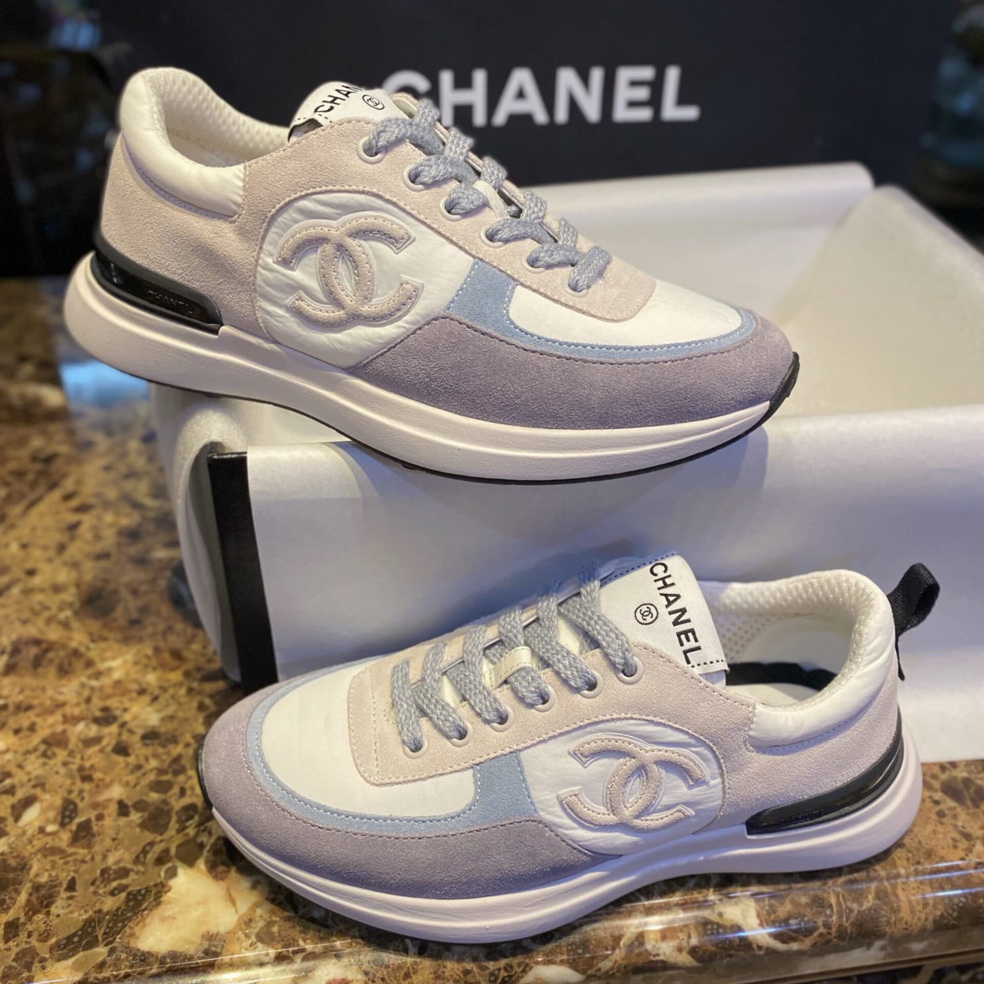 샤넬 22P CC로고 패브릭 스웨이드 카프스킨 스니커즈 “35SIZE – 40SIZE”