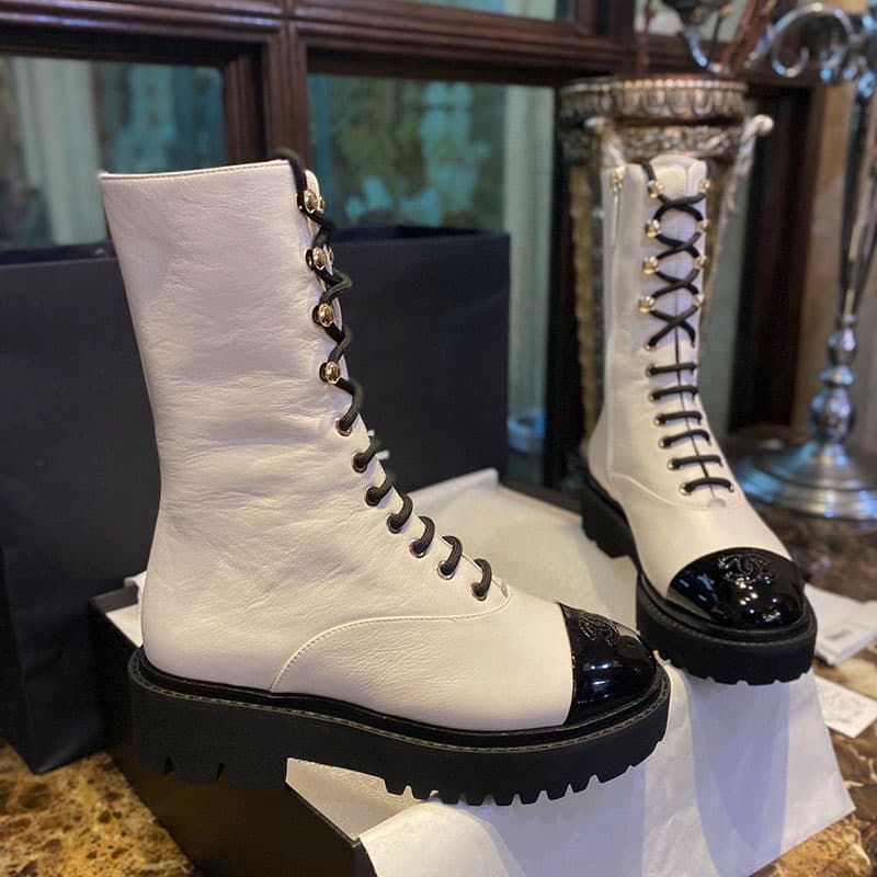 샤넬 23C 카프스킨 레이스업 워커 부츠