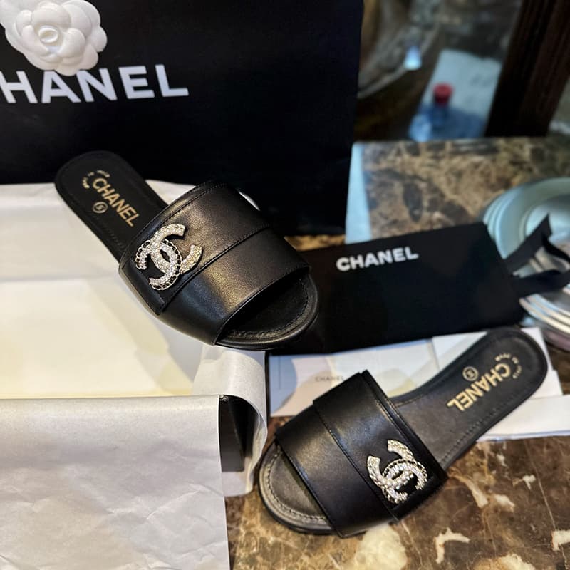 샤넬 23c cc로고 펄 슬리퍼