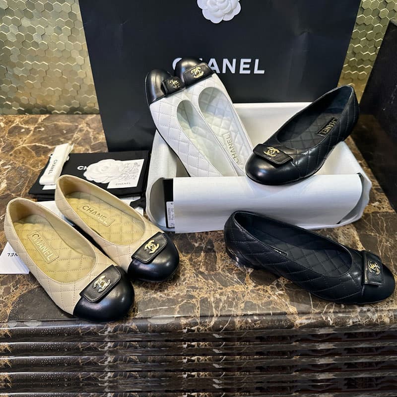 샤넬 24B 클래식 발레리나 플랫 슈즈
