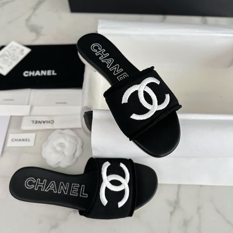 샤넬 24C CC로고 뮬 슬리퍼