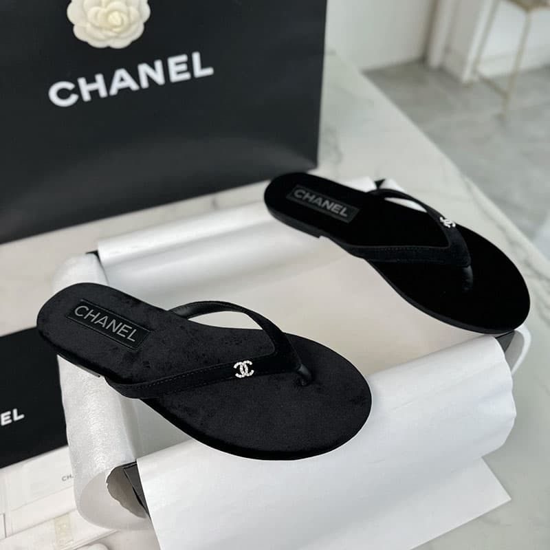 샤넬 24S 벨벳 레퍼런스 쪼리 샌들