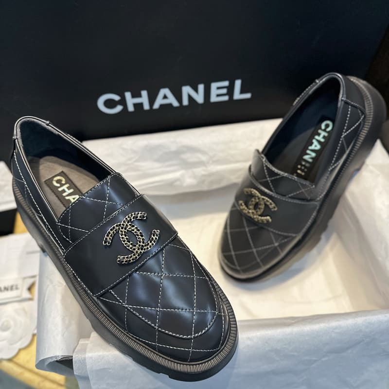 샤넬 24s CC로고 메리제인 슈즈