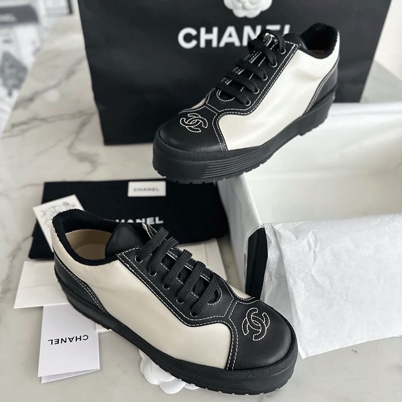 샤넬 24s CC로고 배색 스니커즈