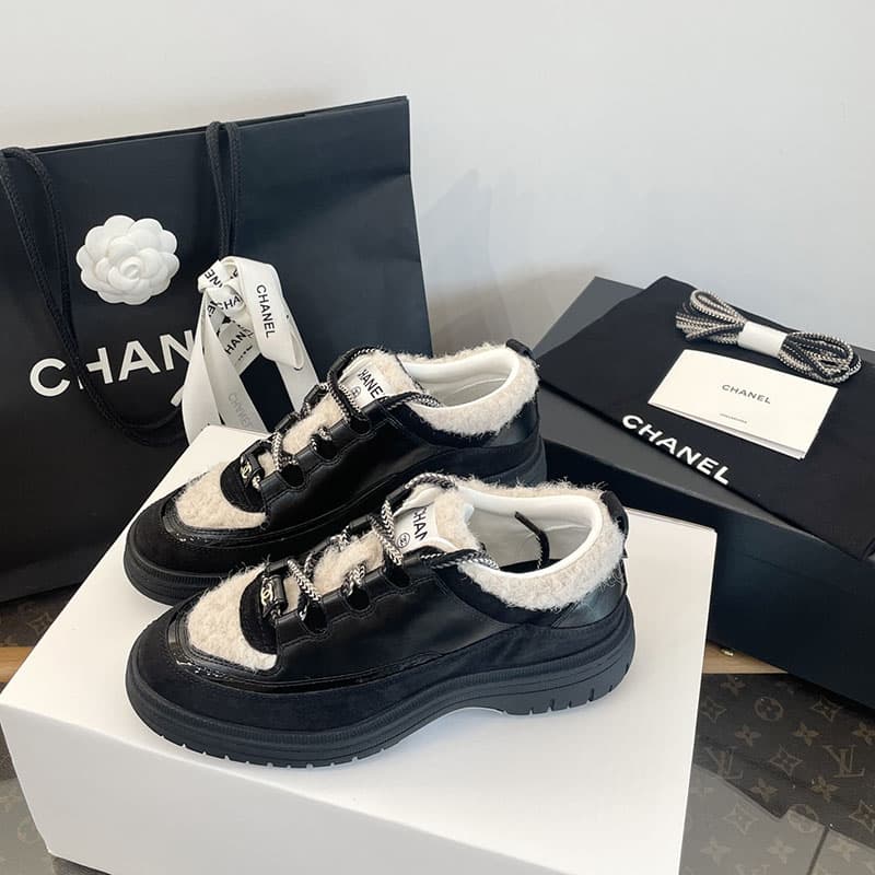 샤넬 25B 프리 컬렉션 스니커즈