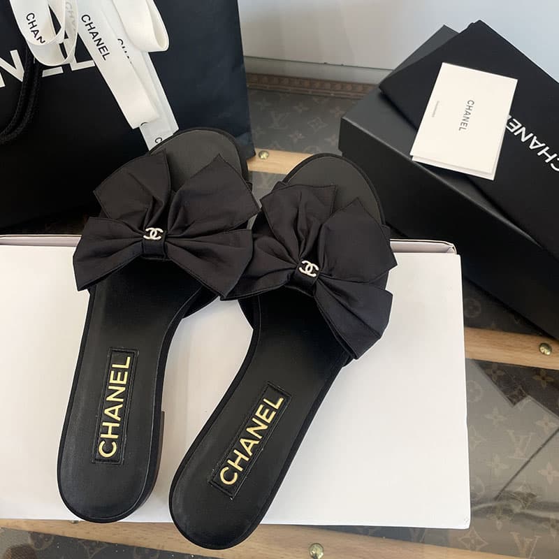 샤넬 25a CC로고 리본 뮬 플랫