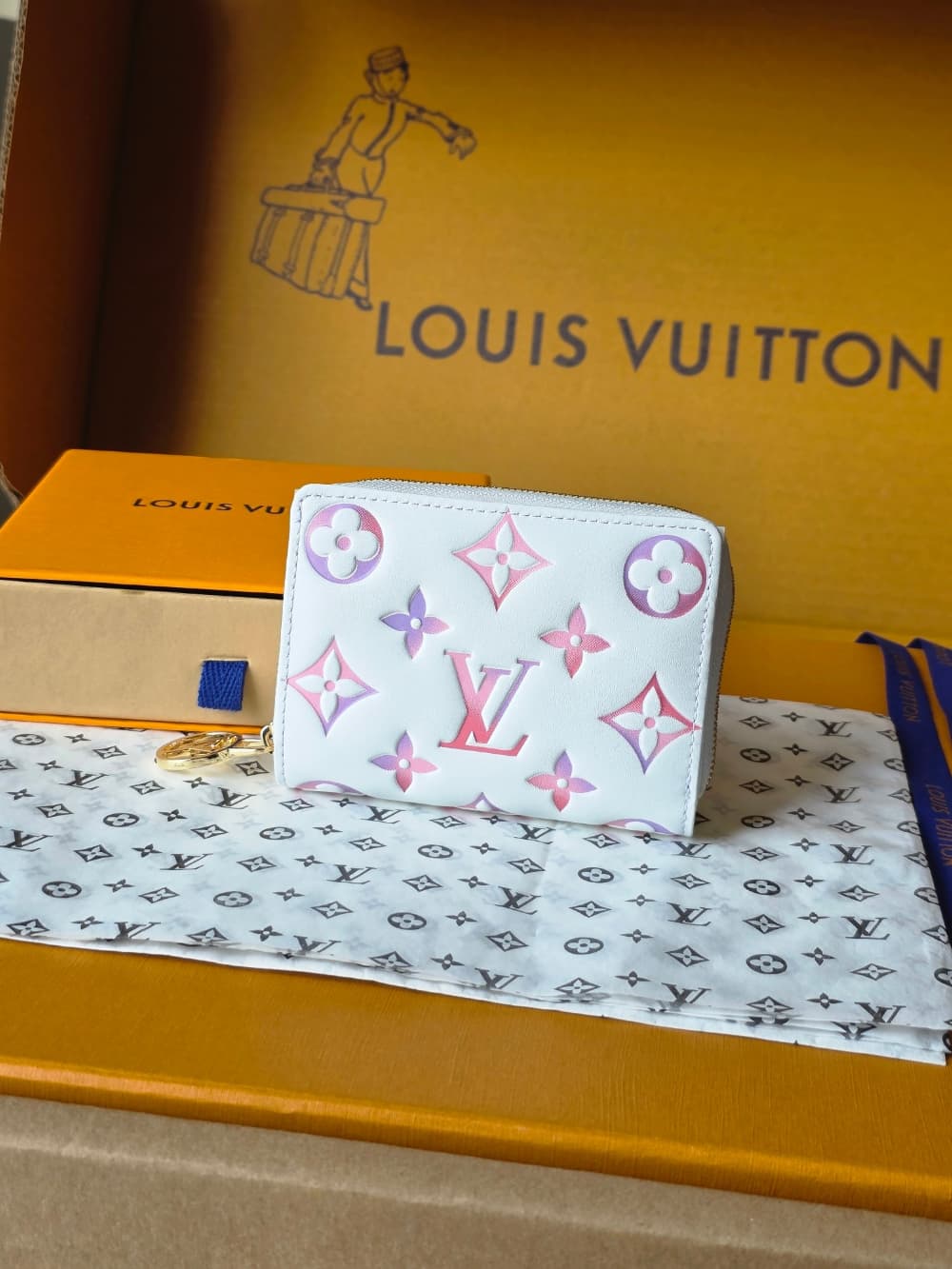 Louis Vuitton M25601