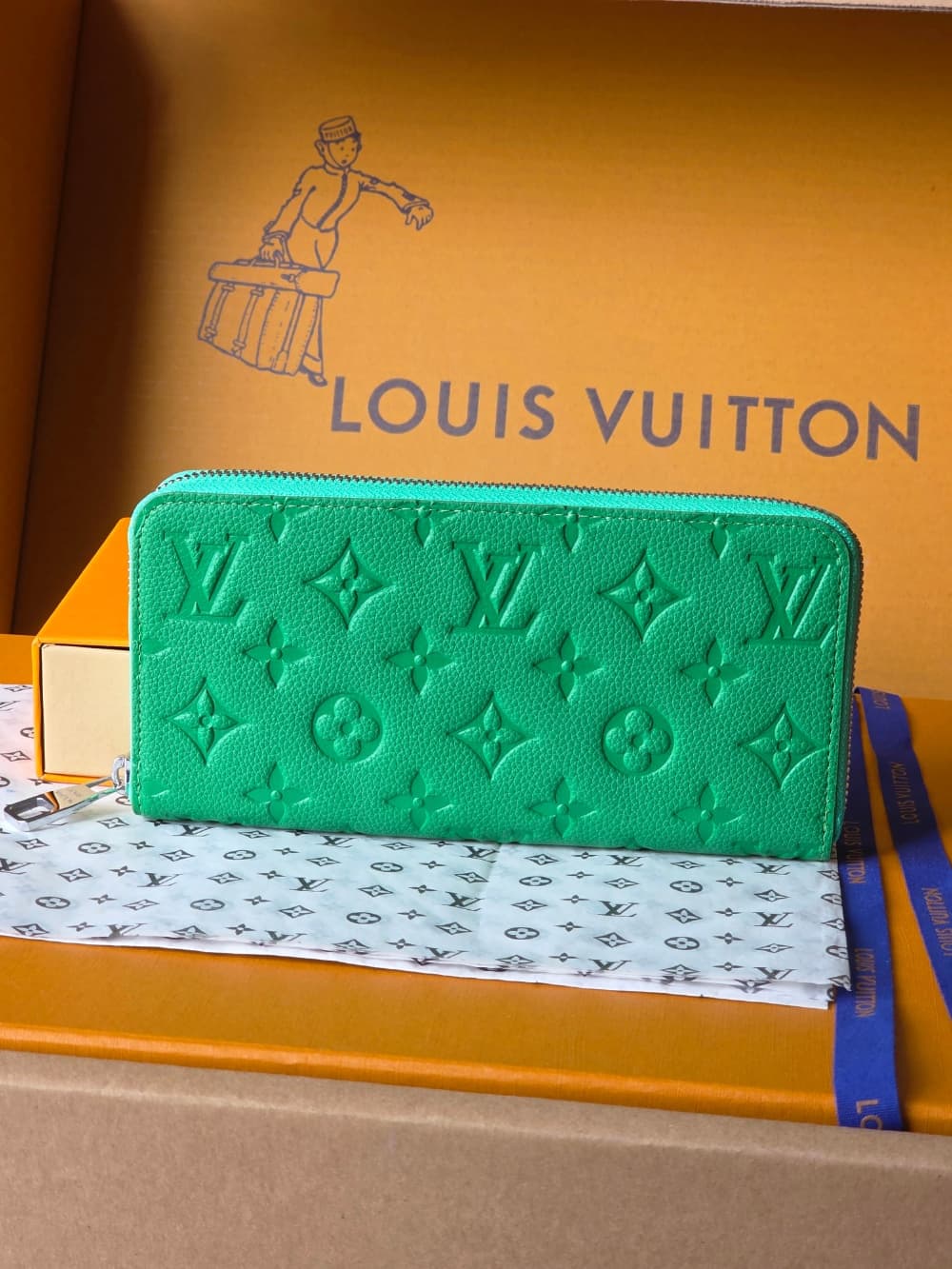 Louis Vuitton M25851