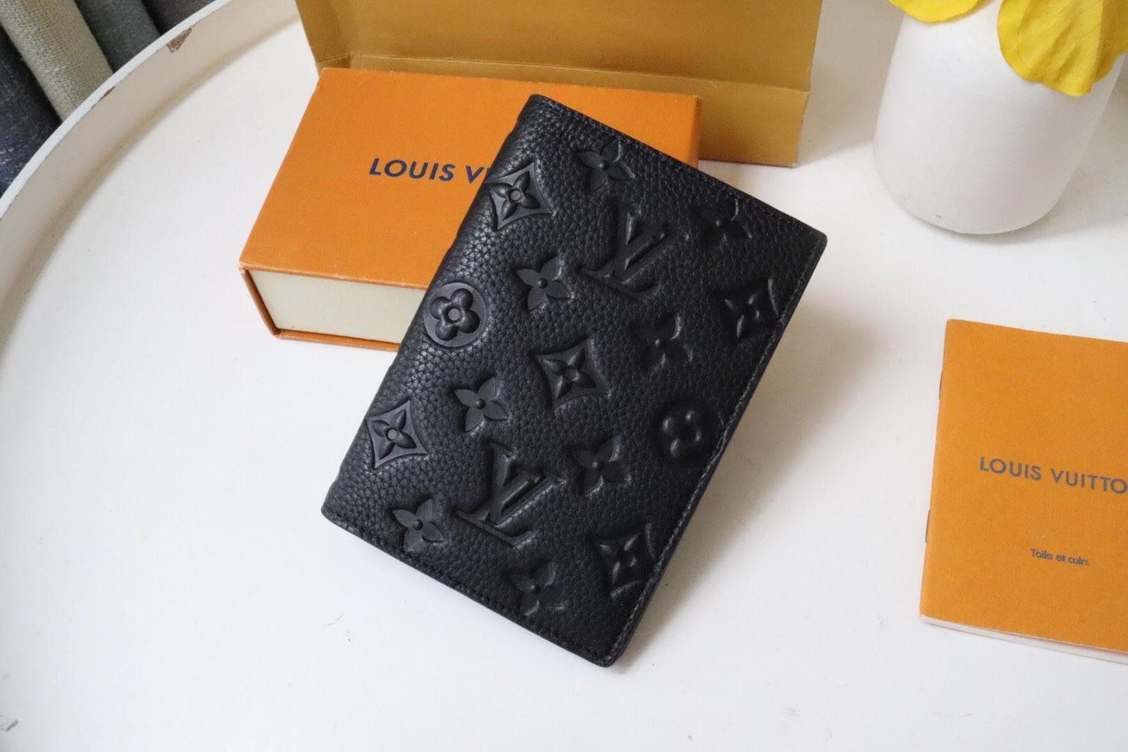 Louis Vuitton M63914