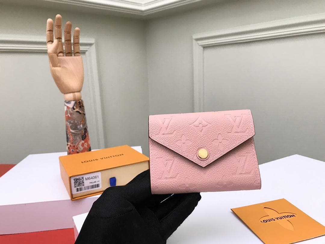 Louis Vuitton M64577