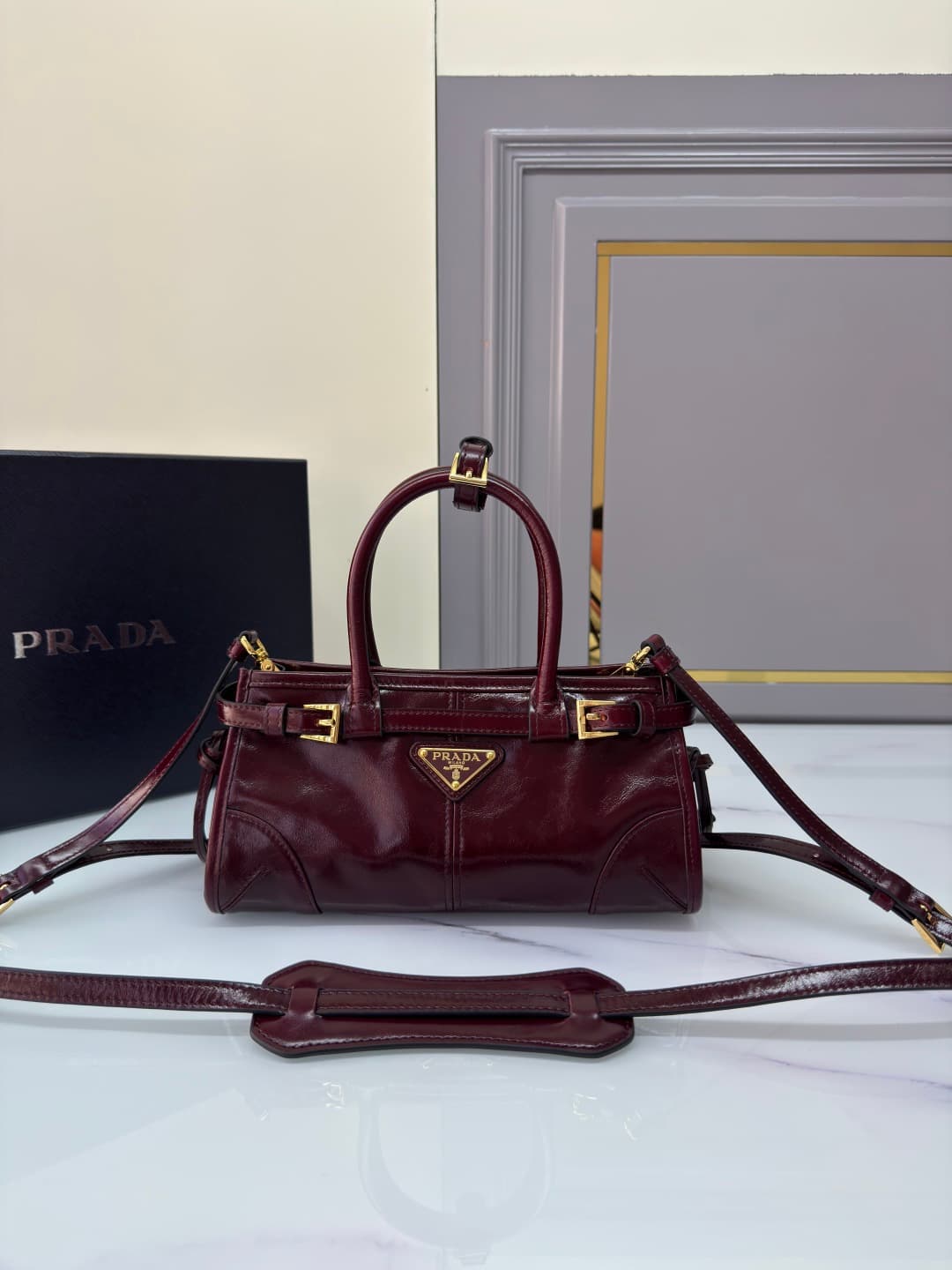 프라다 보니 미니 탑 핸들